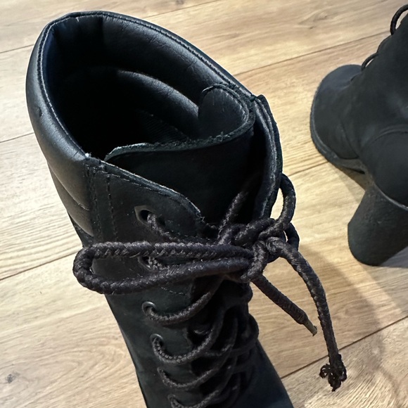 Timberland Women’s booties - Picture 5 of 8